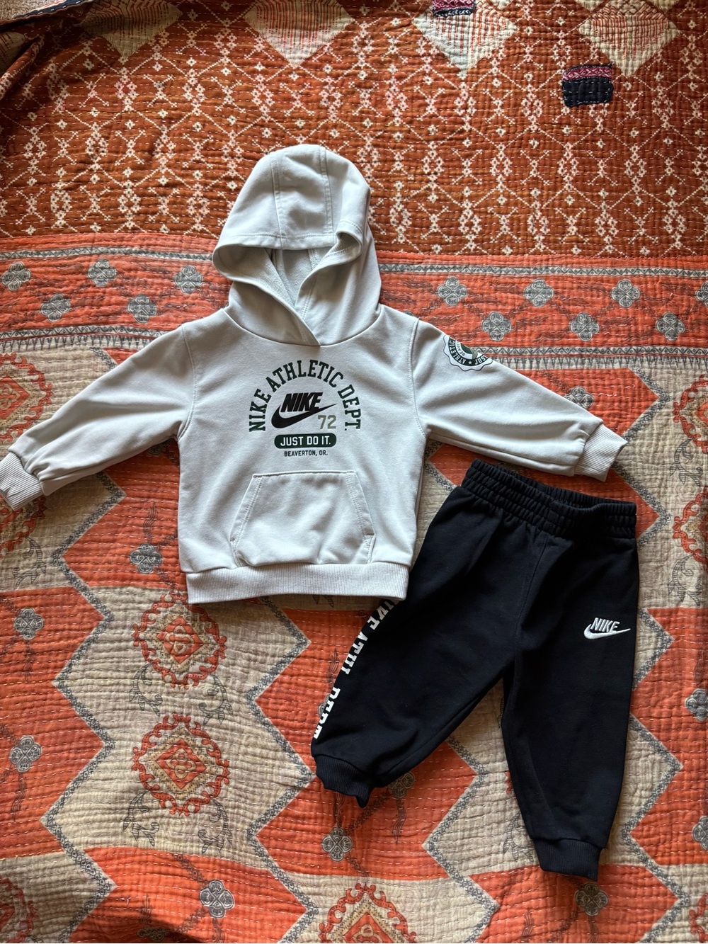 NIKE - Two Piece Sweat Set